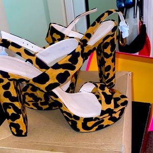 Brand new leopard suede platform shoes